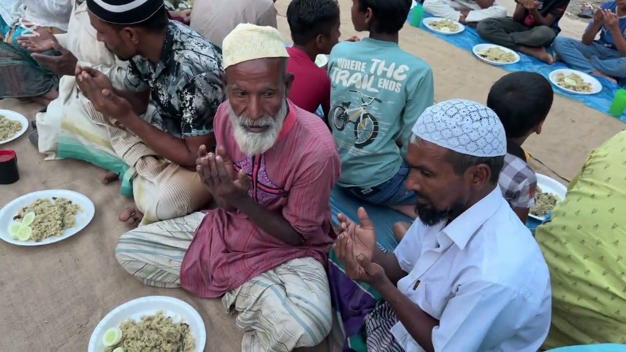 ১৭/৩/২০২৬ সবাই মিলে ভাঙা মোছজিদে ইফতার ।