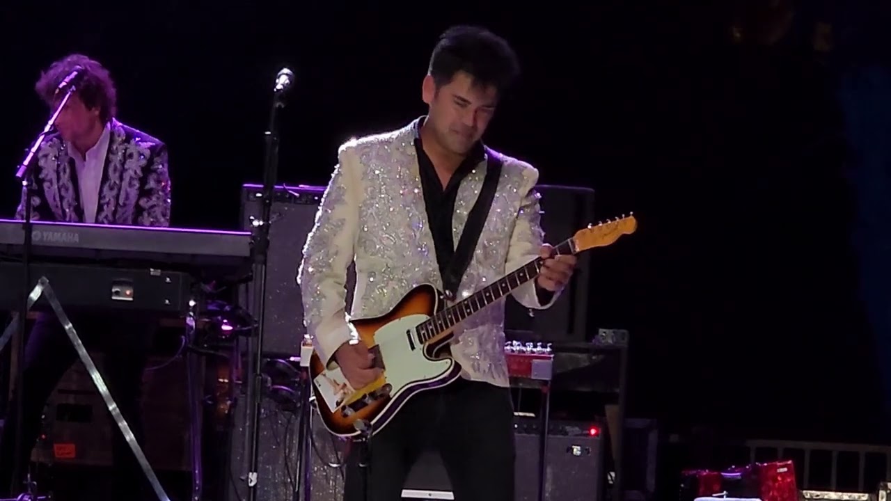Dwight Yoakam - Long White Cadillac - New Braunfels, TX.