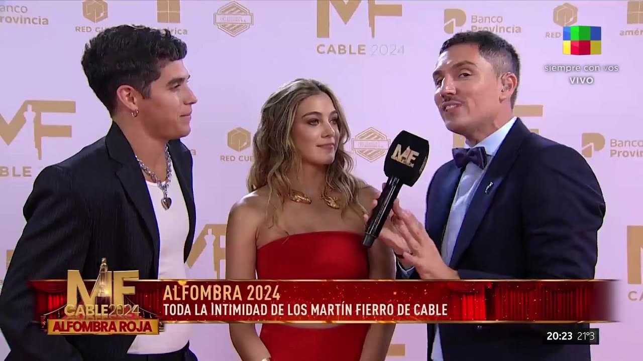 ⭐️ EL PURRE, CARO DOMENECH, ALE MAGLIETTI Y VERÓNICA DE LA CANAL EN LA ALFOMBRA ROJA #MFCable