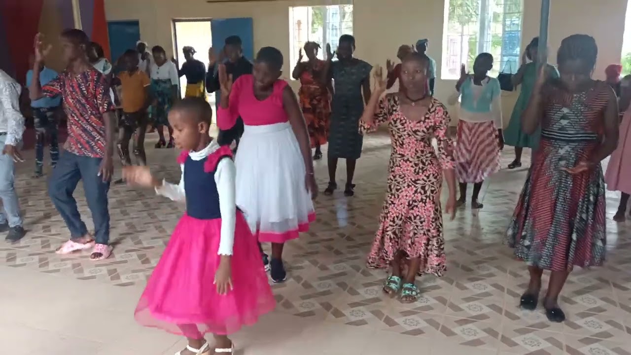 AIC MOSA CHOIR - KITUI wakiwa kwenye zoezi