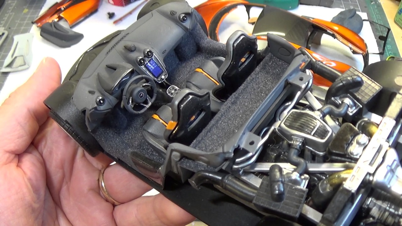 REVELL ►MCLAREN 570S ◄ scale model car vidéo build: PART 15