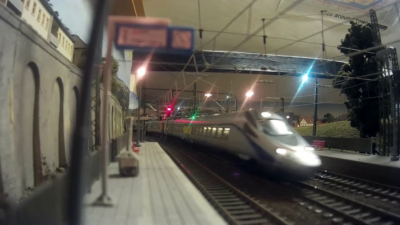 Train watching from Platform 1 at Schwarzberg Ost (S-Bahnhof) on my layout Modellbahn Schwarzberg.