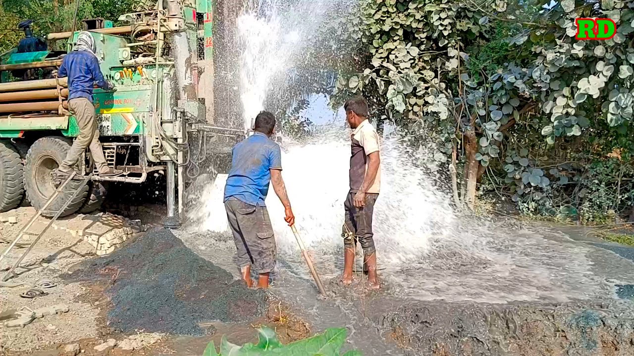 borewell | 35 फीट पे पानी | 426 फीट पे वंन नं...पानी आया | Gujarat borewell | Radhika drilling
