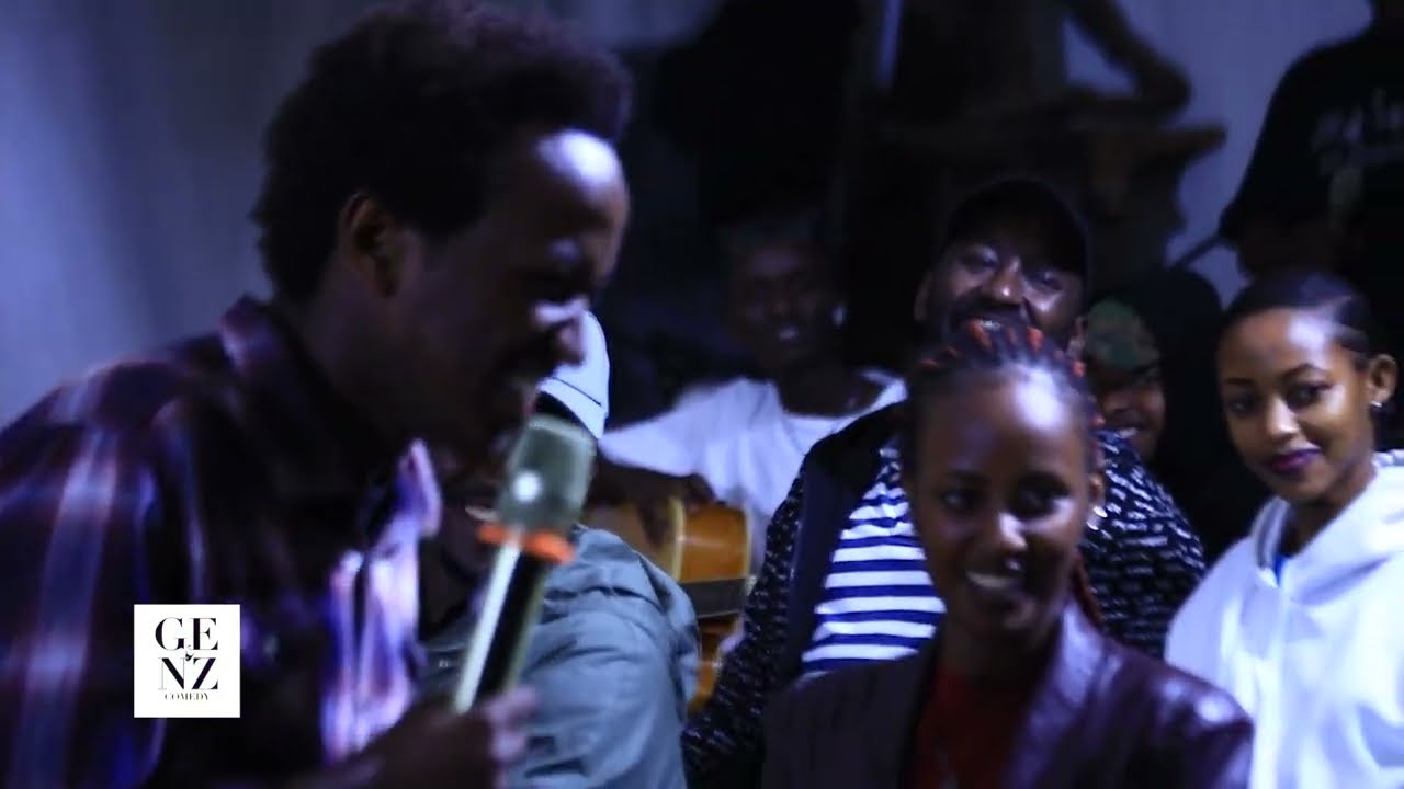 Ntucikwe no guseka 😂 | MUHINDE asekeje abantu bamwihera amafarangaa 💵| Aserereje abantu bagufi cyane