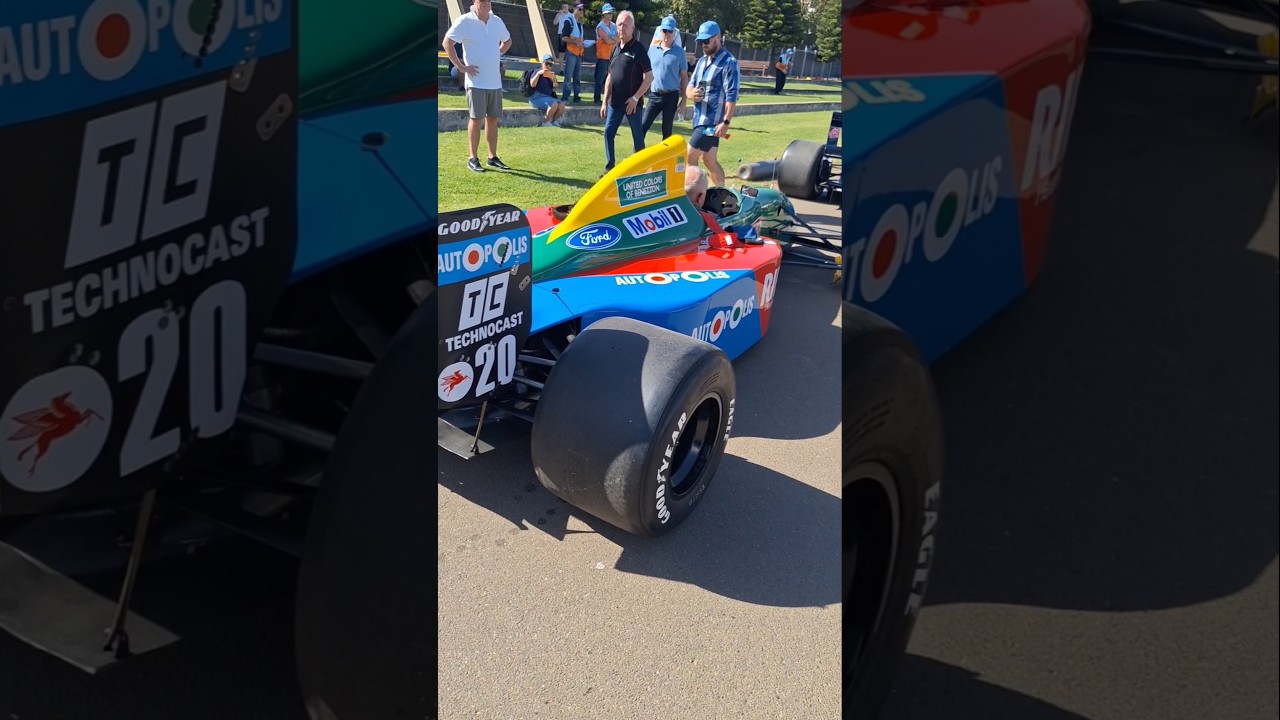Benetton F1 Warm Up  💙🧡💚💛