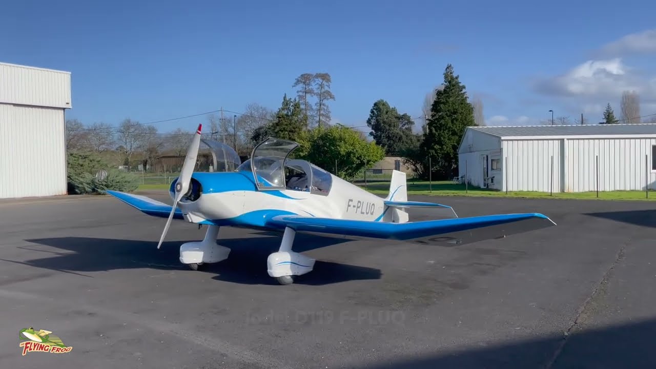 Trying out a beautiful Jodel D119