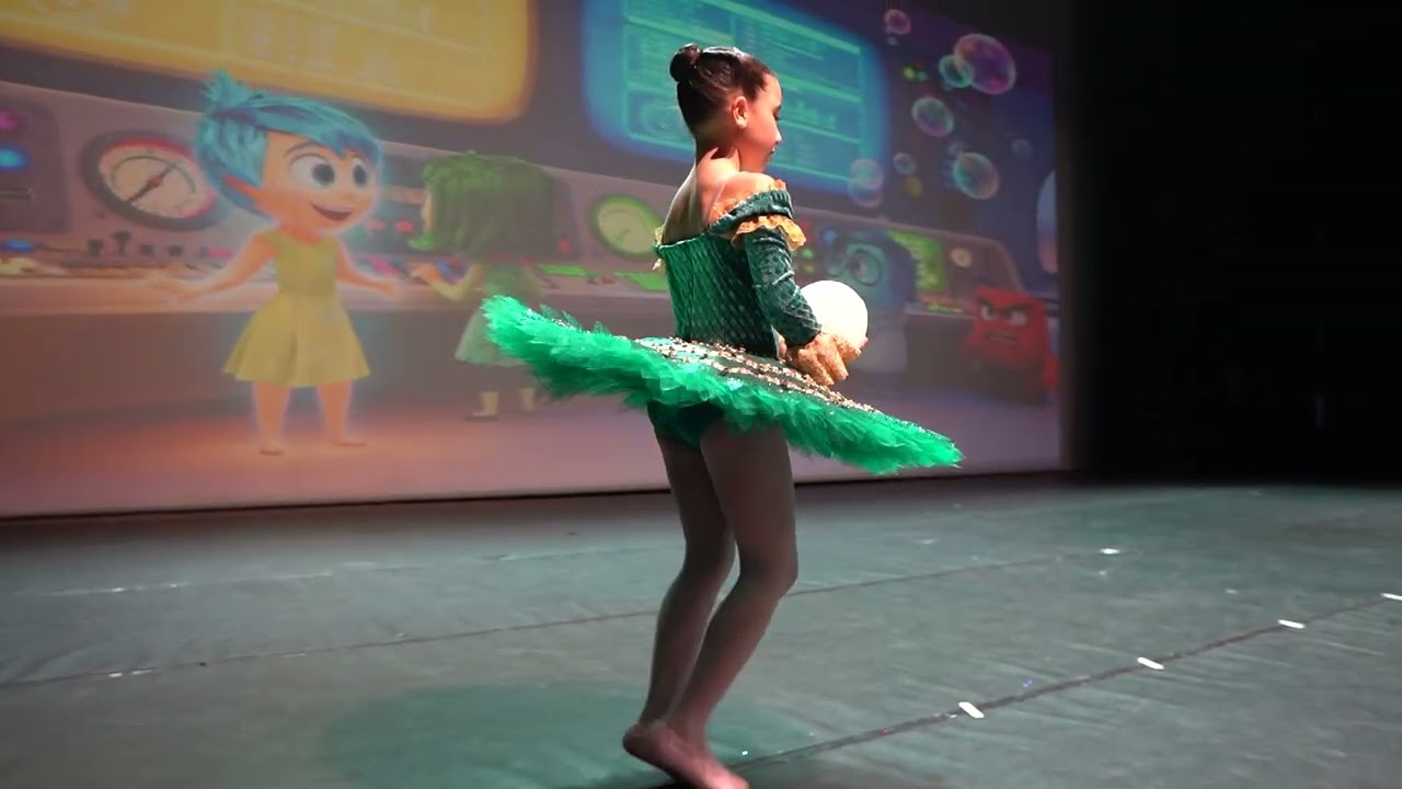 Você já parou pra pensar em quantas habilidades emocionais são desenvolvidas ao subir em um palco ?