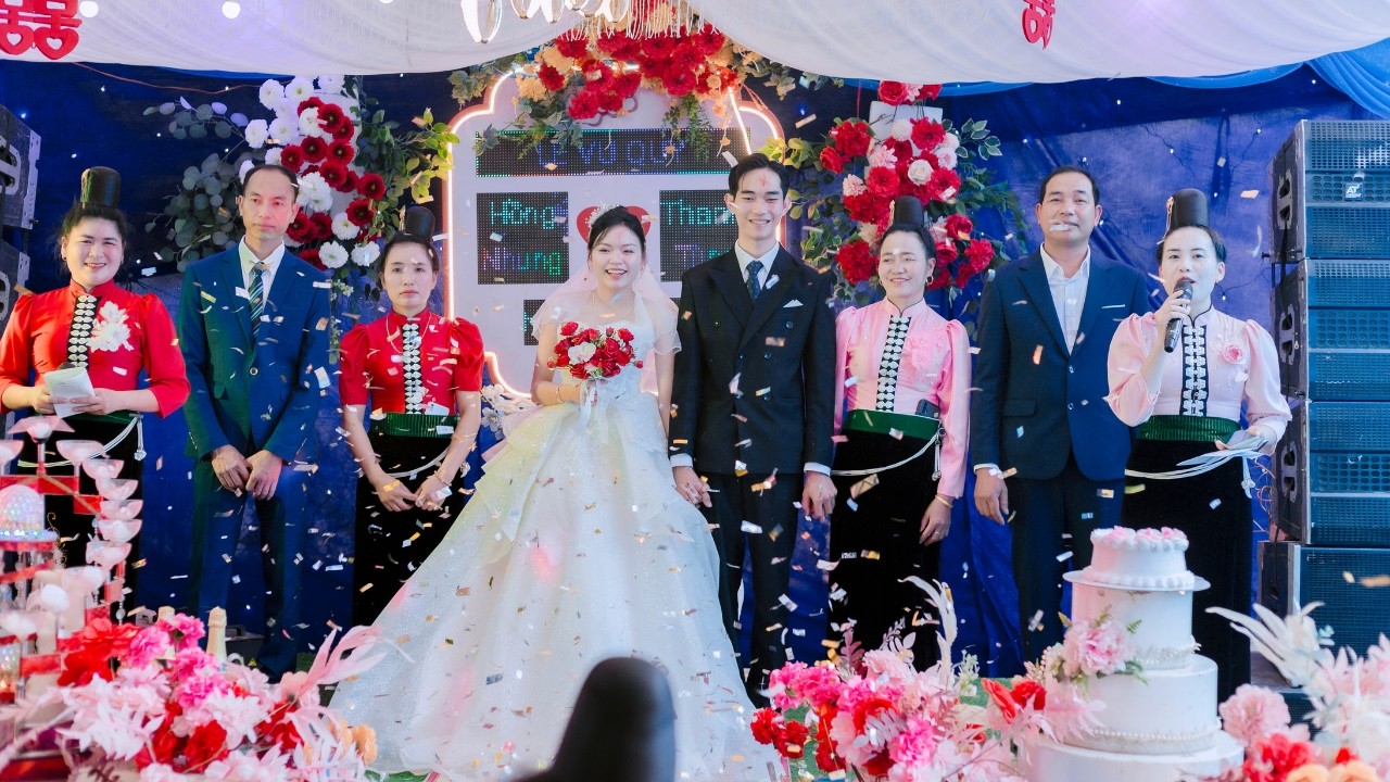 TOÀN CẢNH LỄ VU QUY HỒNG NHUNG - THANH TÙNG BẢN Ý LƯỜNG XÃ PHIÊNG PẰN MAI SƠN