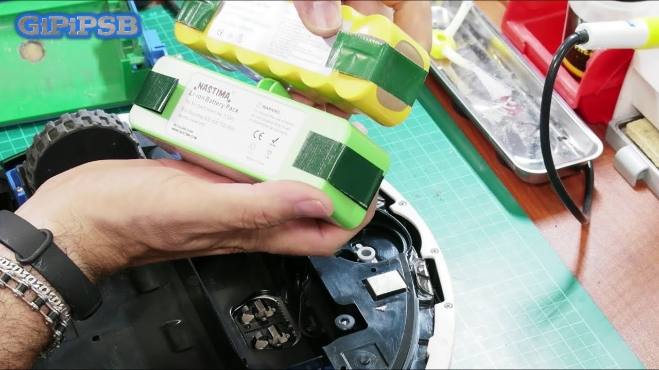 Cambio la batteria al litio su ROOMBA 520 e pulizia profonda/I change the lithium battery on Roomba
