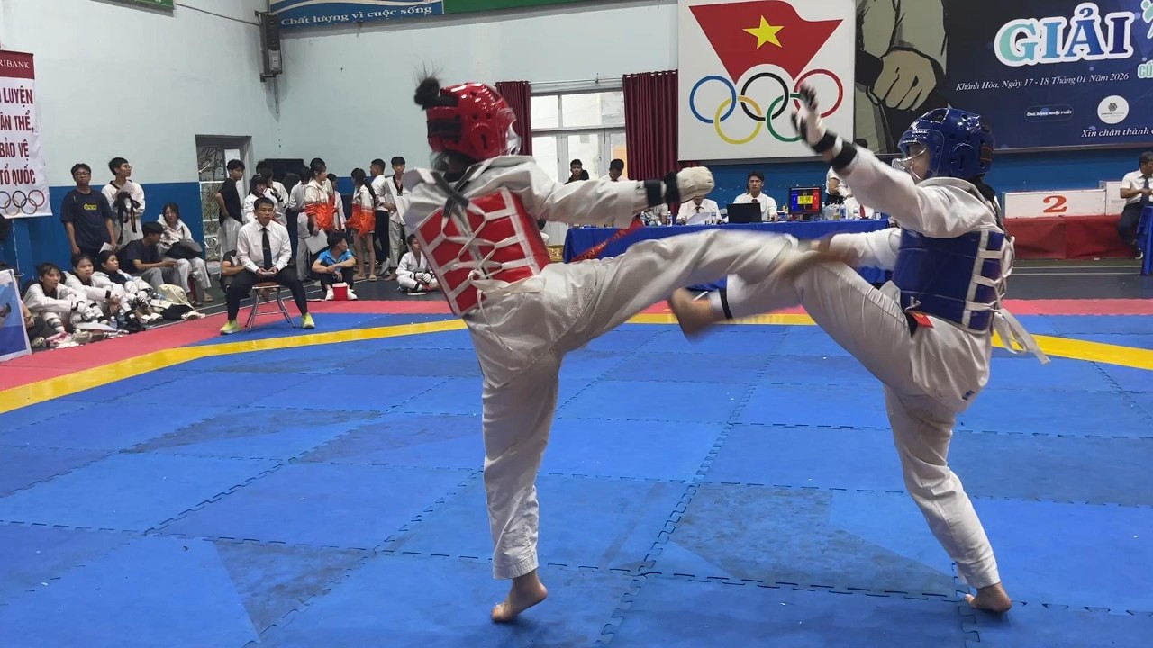 Khánh Băng (Xanh) - Phúc Nguyễn VS Bích Tuyền (Đỏ) - Lâm Nghĩa