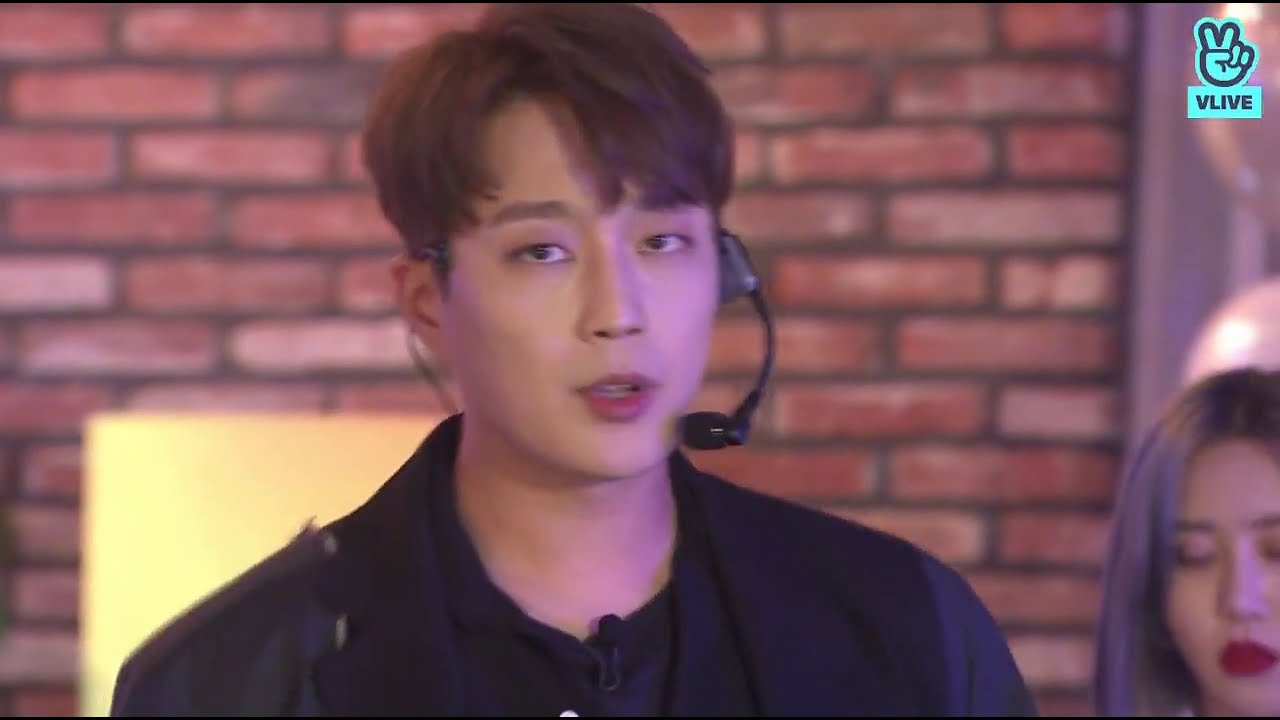 하이라이트 11주년 브이앱 기념 - 윤두준 Lonely night 무대