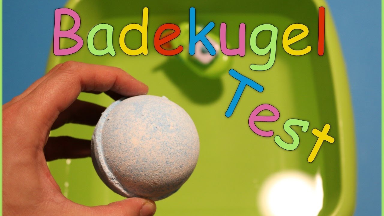 Video: Der gro&szlig;e Badekugel Test 😱 - Experiment mit Spass