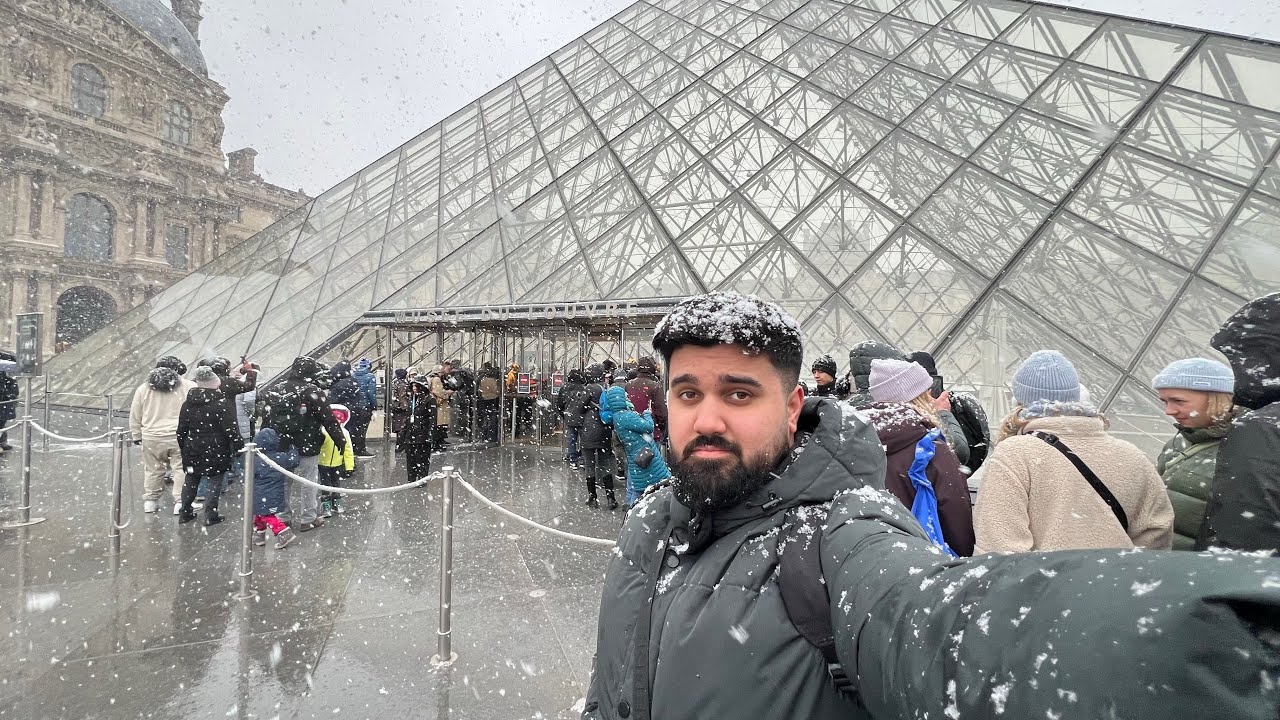 VISITING THE LOUVRE AND SEEING THE MONA LISA FOR THE FIRST TIME!!!!!!!