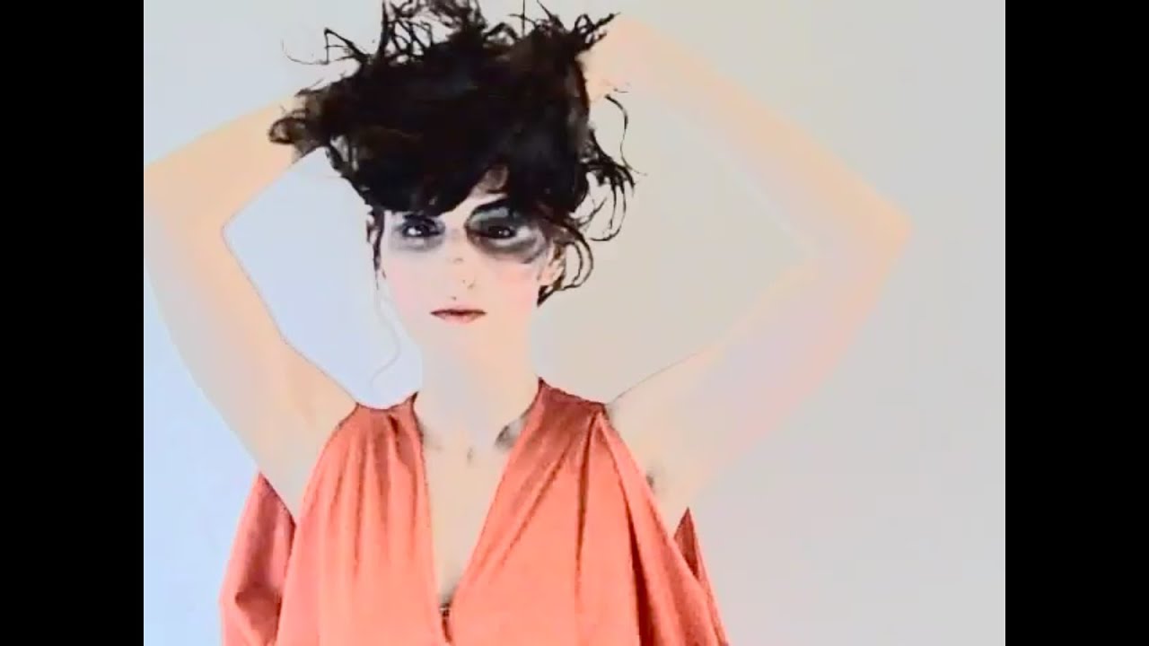 Geneva Jacuzzi - Nonsense Nonsense (Official Video)