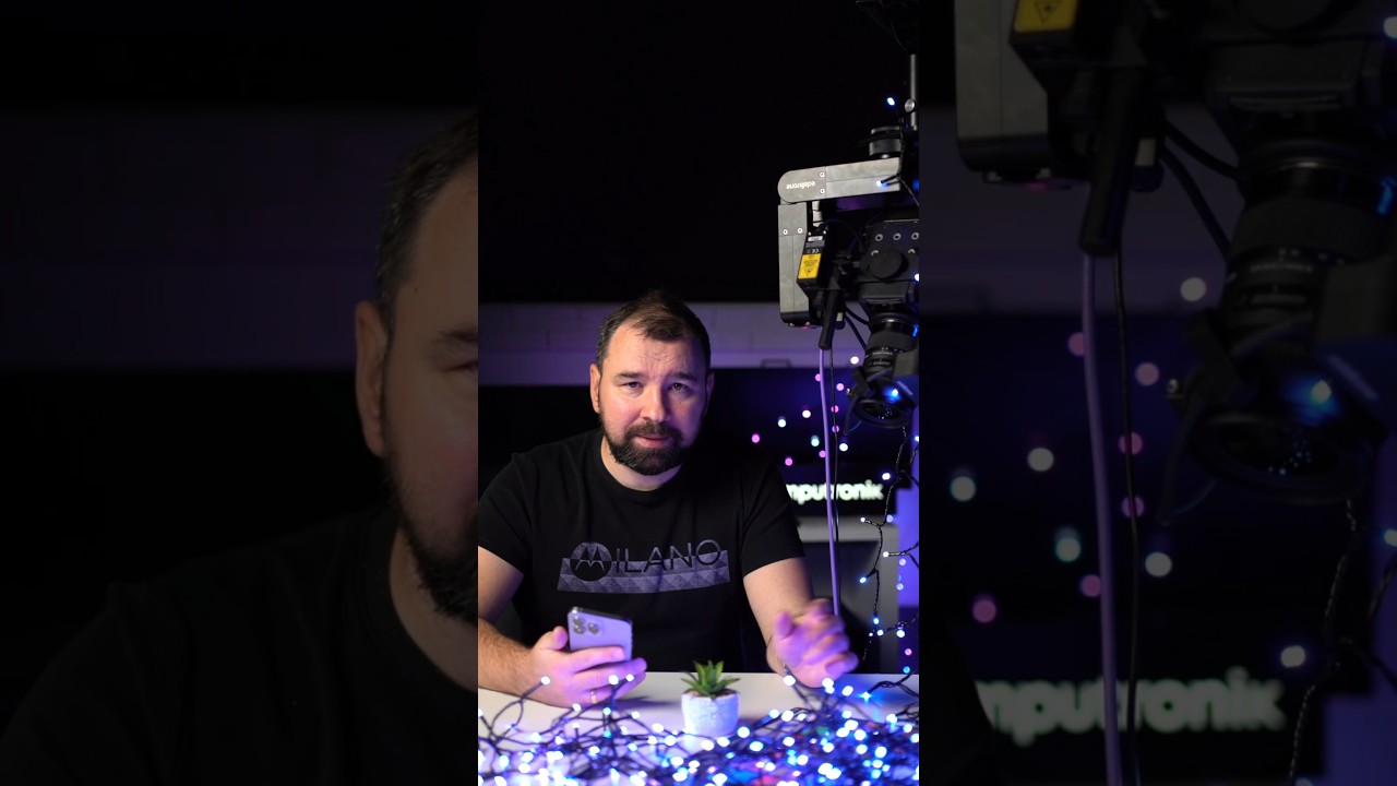 Choinkę czas pakować, ale ja w tym roku wykorzystam moje lampki do podświetlenia w biurze ;)