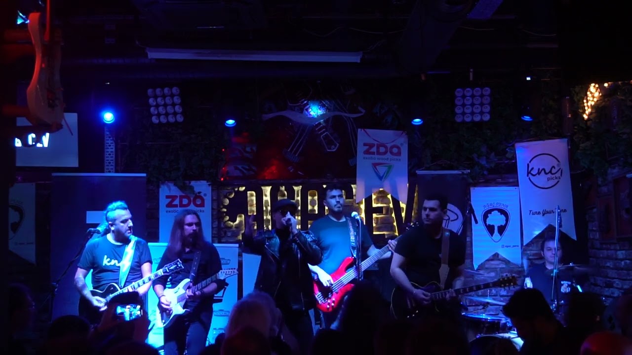 Arap Saçı / Sahne Senin Ağaç Ev