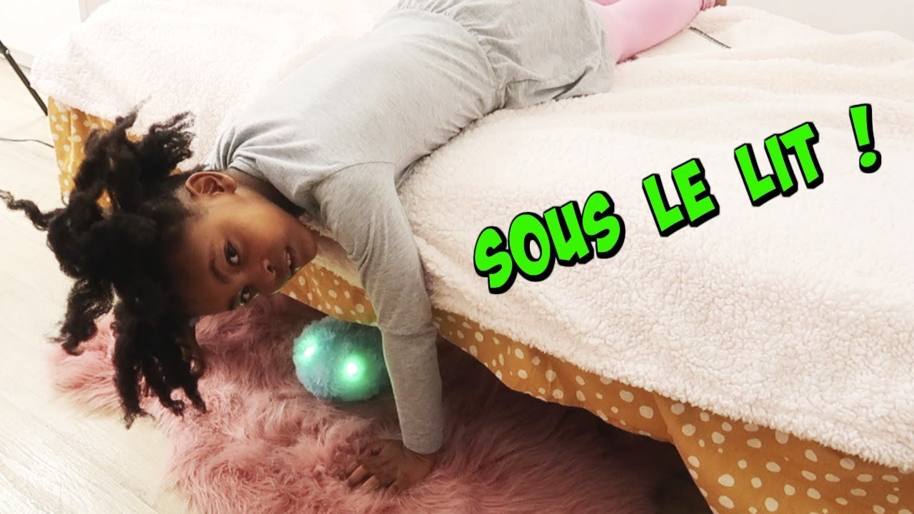 MAELLIA TROUVE UNE CREATURE SOUS LE LIT ! RIZMO