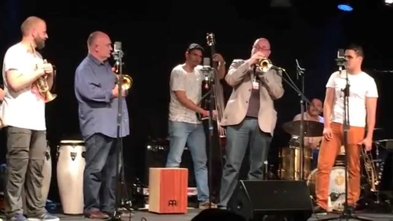 Ensamble 7/4, James Morrison, Thomas Gansch y Bryan Davis - Sing sing sing, Louis Prima