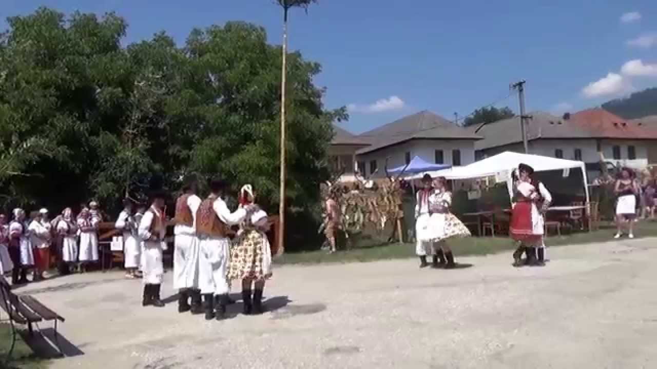 Dni obce Vlachovo 2015 - Stavanie jarmočného mája