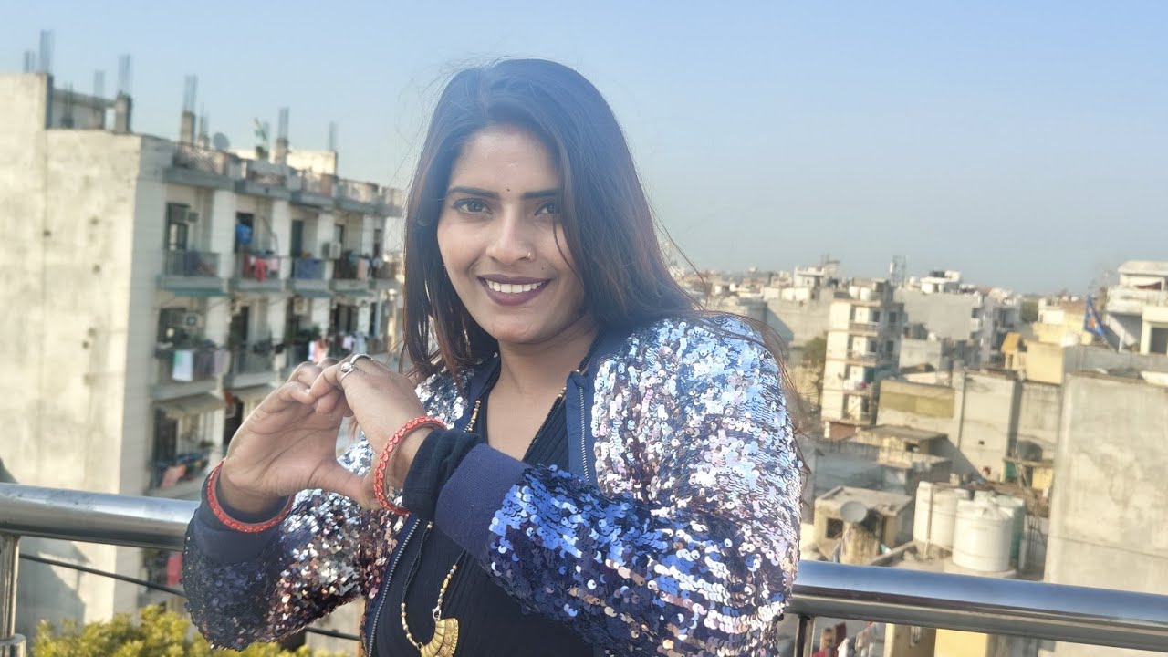 creator saumya is live