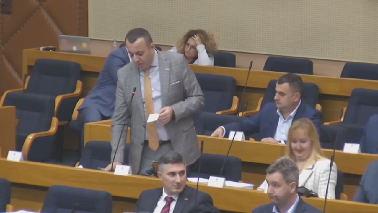 RASPRAVA Bodiroge i Lalovića: Neki poslanici su na nižem stepenu razvoja