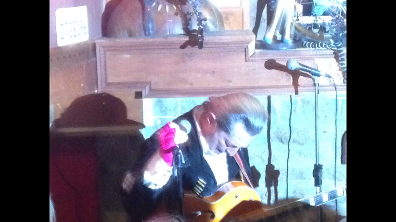 Jesse Garon 18 avril 2015 en concert à Carnac ! (Nous Deux en Live)