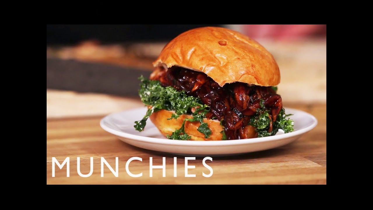 How to Make a Vegan Pulled BBQ Mushroom Sandwich