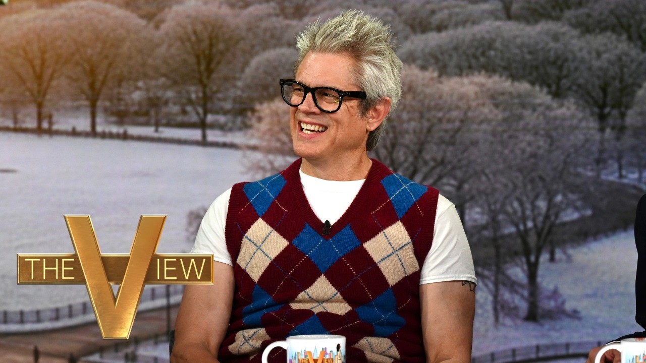 Johnny Knoxville Takes Stunts To The Next Level In ‘Fear Factor: House of Fear’ | The View