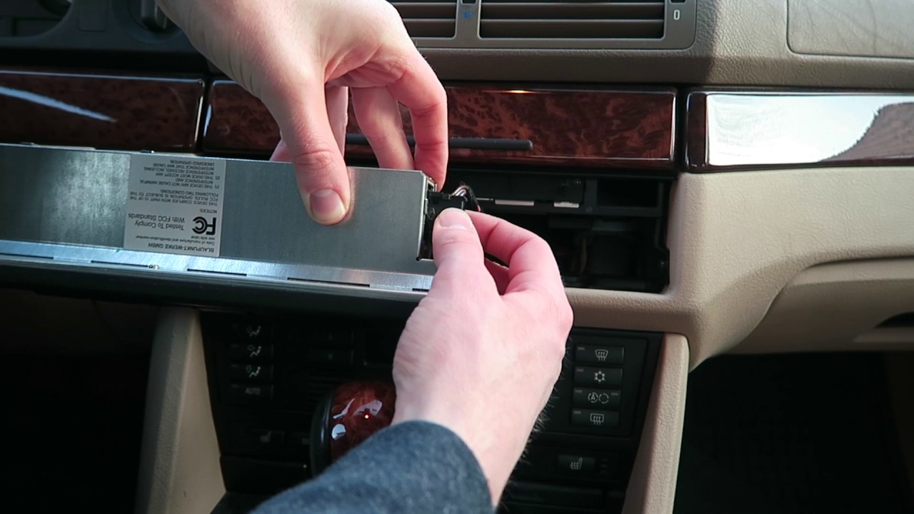 Снятие магнитолы 5 серии E39