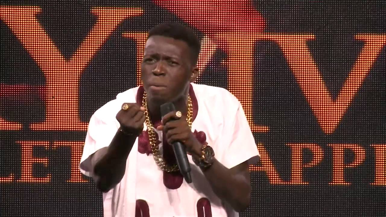 IF YOU DON'T HAVE A JOB PLEASE, CRAZE LIKE ME...ADVISE FROM THE MAD MAN AKPORORO