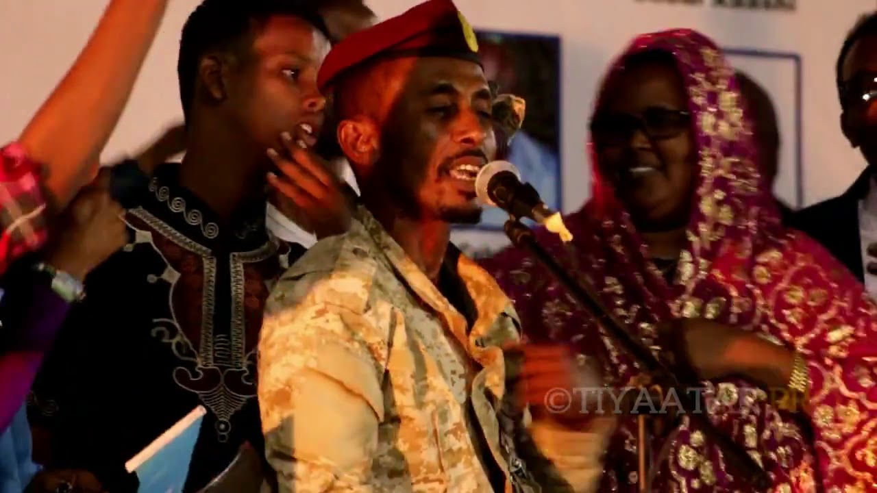 Hees Wadani ah oo Raysal Wasaare Khayre qiiro gelisay - SIIBI MAAYO TUUTAHA