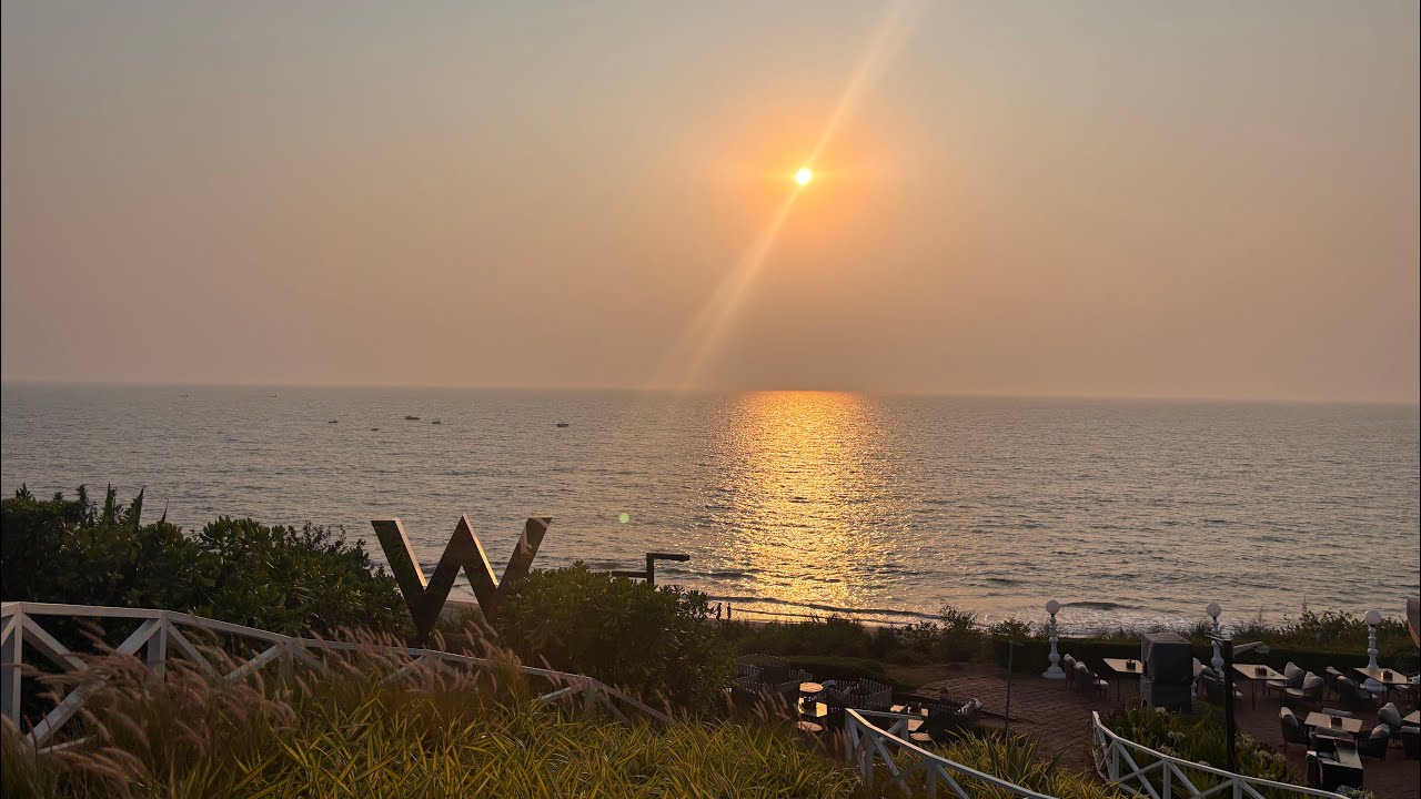 Taj Breakfast and Hotel W Tour #goa #hoteltour #travelvlog  #ytvlogs #cottage #roomtour #goavibes 