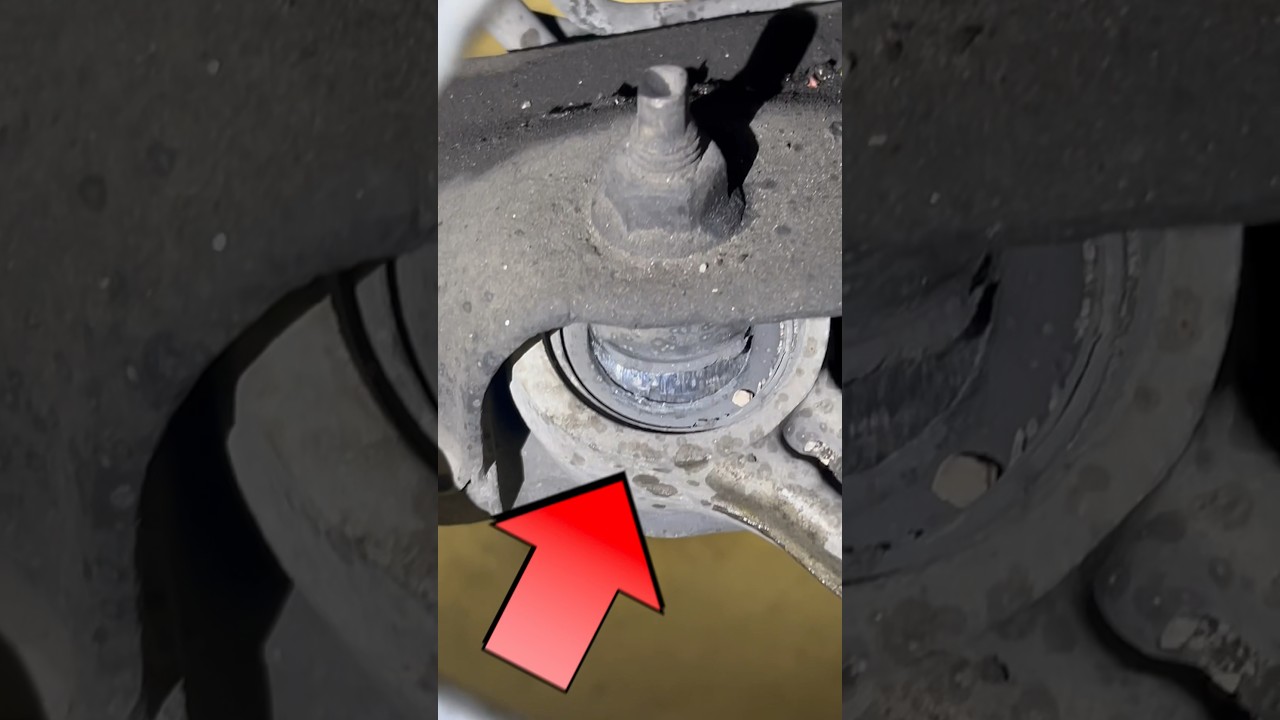 Плохие сайлентблоки нижних рычагов #автомобиль #подвеска #шум #короткие замыкания
