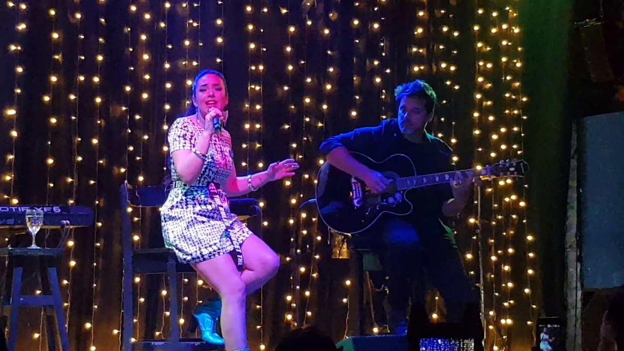 Angela Leiva- Es por ti - ( Mala vida pub )