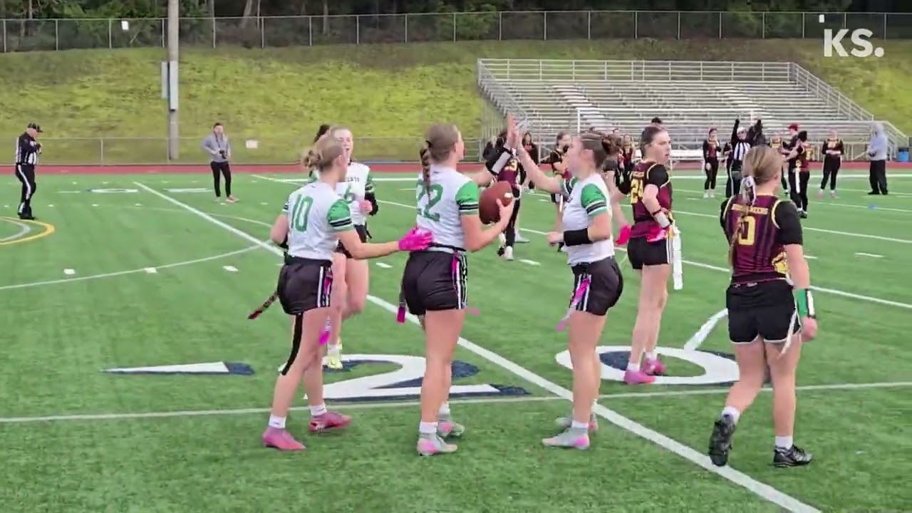 Klahowya comes up clutch to claim girls flag football district crown