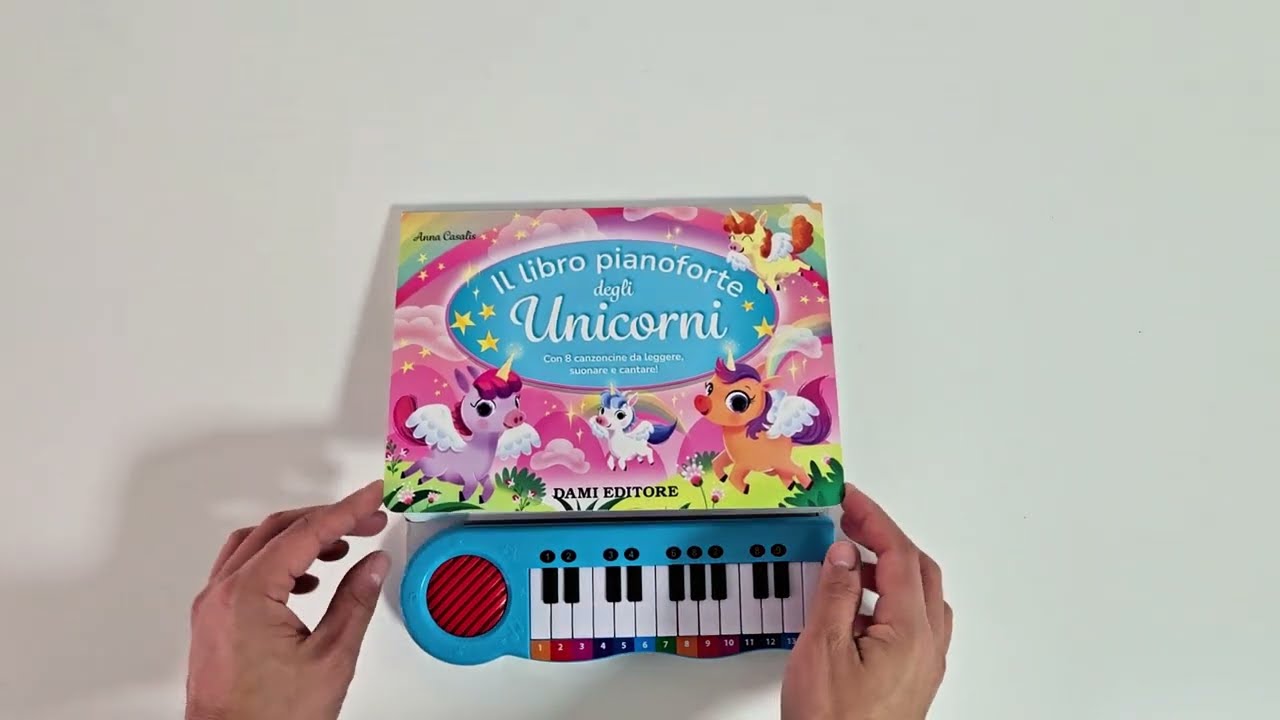 Libro pianoforte degli unicorni