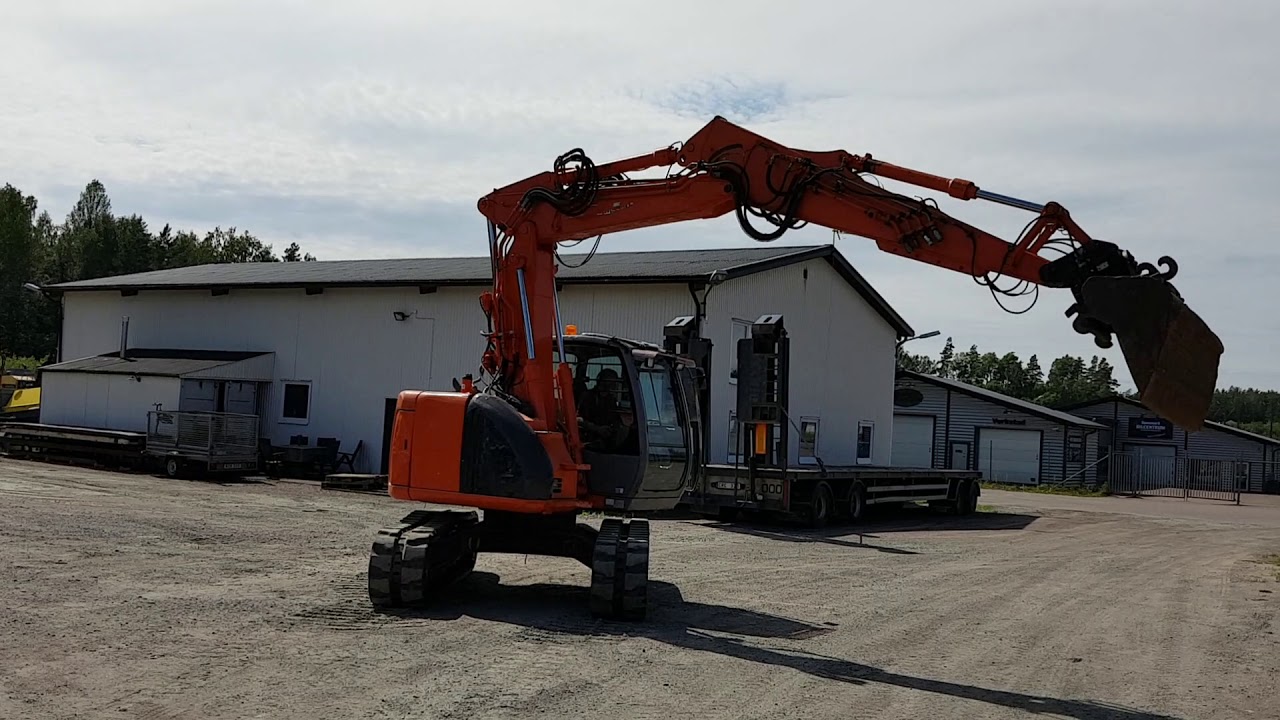 K&ouml;p Gr&auml;vmaskin Hitachi Zaxis 135 US -05 14200 kg p&aring; Klaravik.se