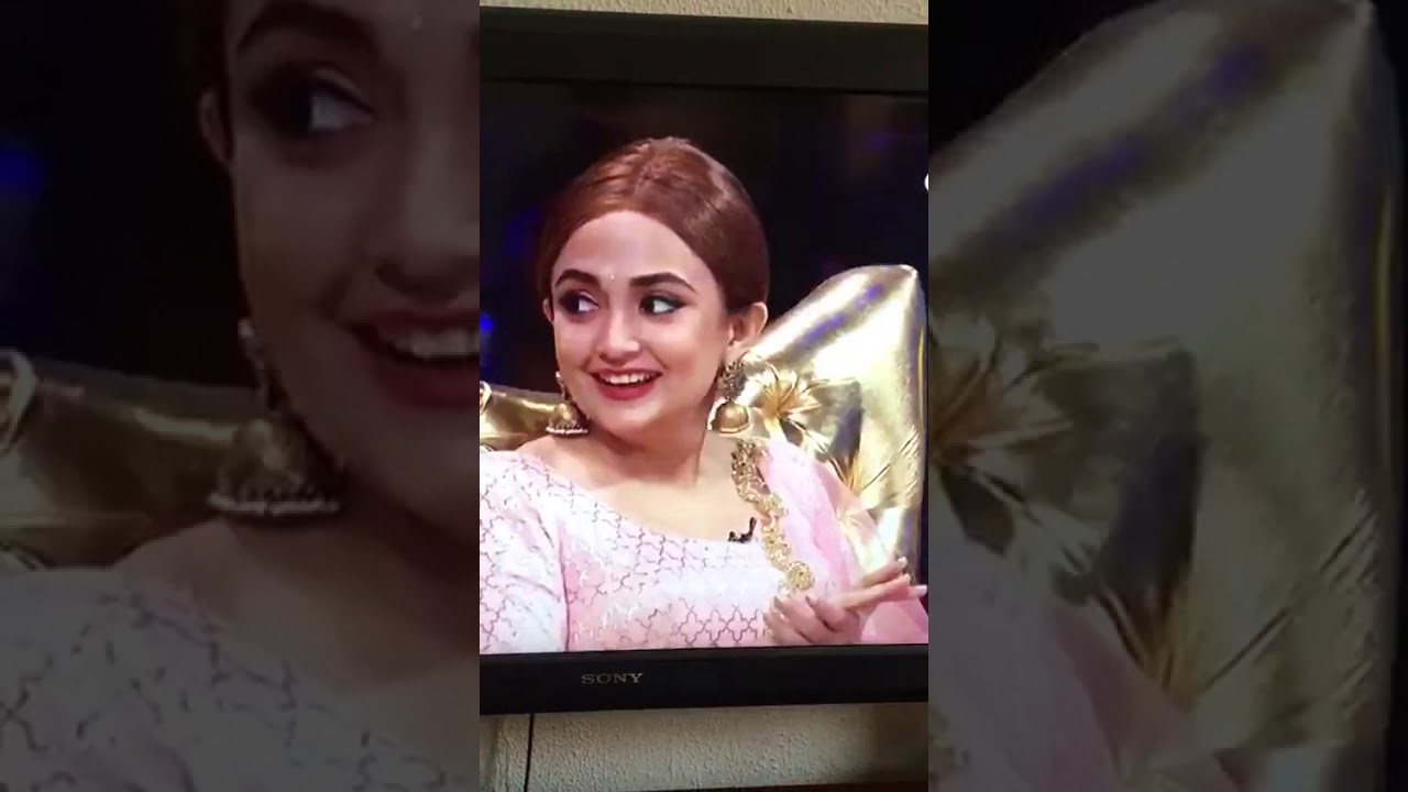 Hindi Actress Rekha sung 