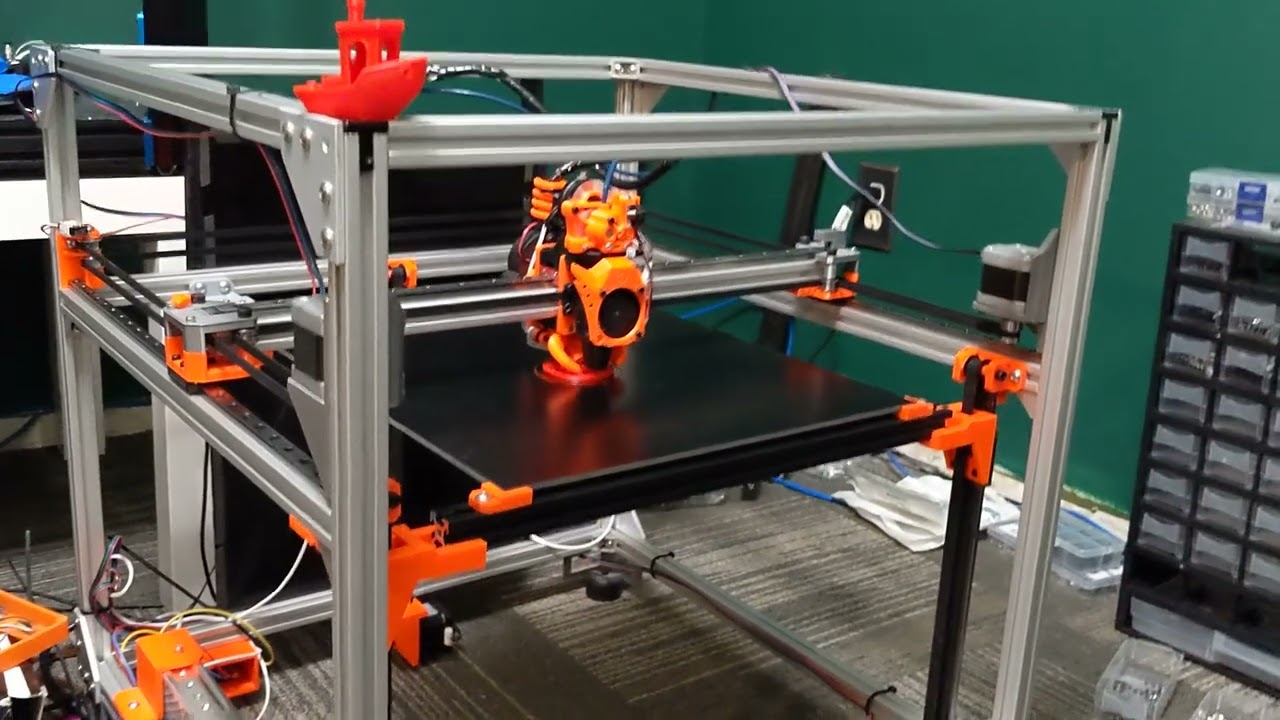 Простой самодельный 3D-принтер CoreXY под названием SimpleCore и обновление канала!