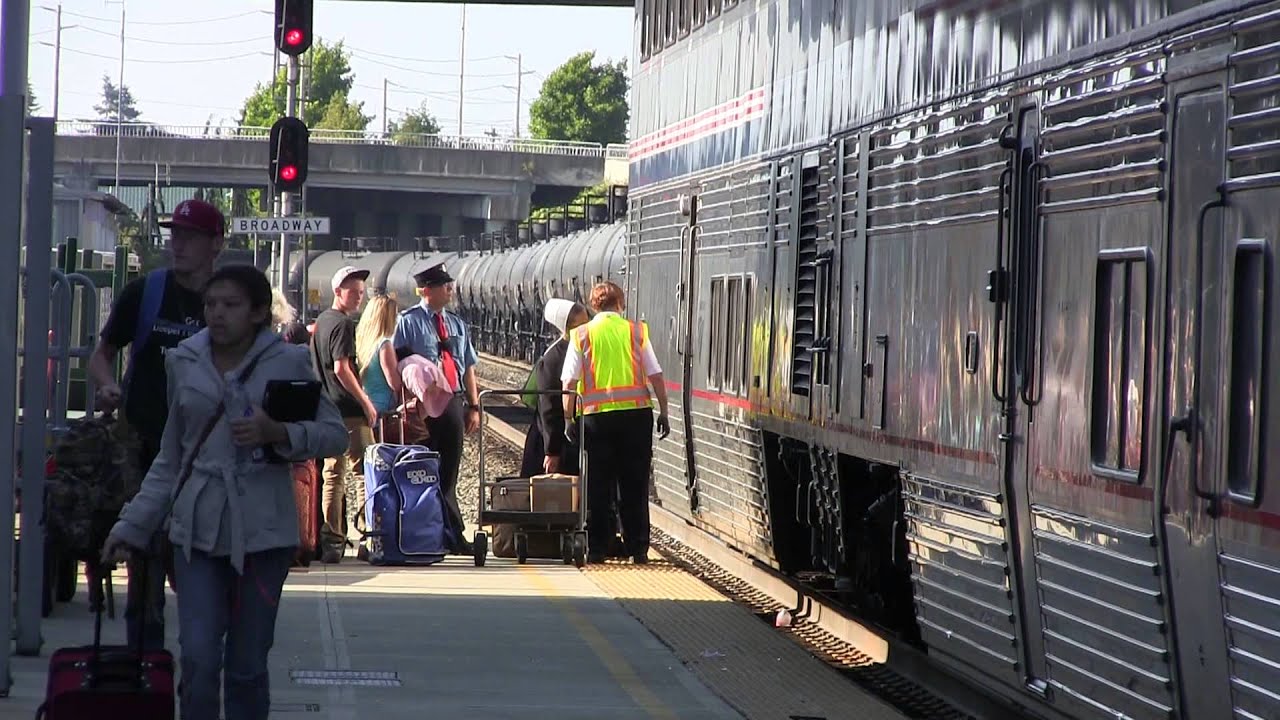 HiDef Waiting On Amtrak EB 