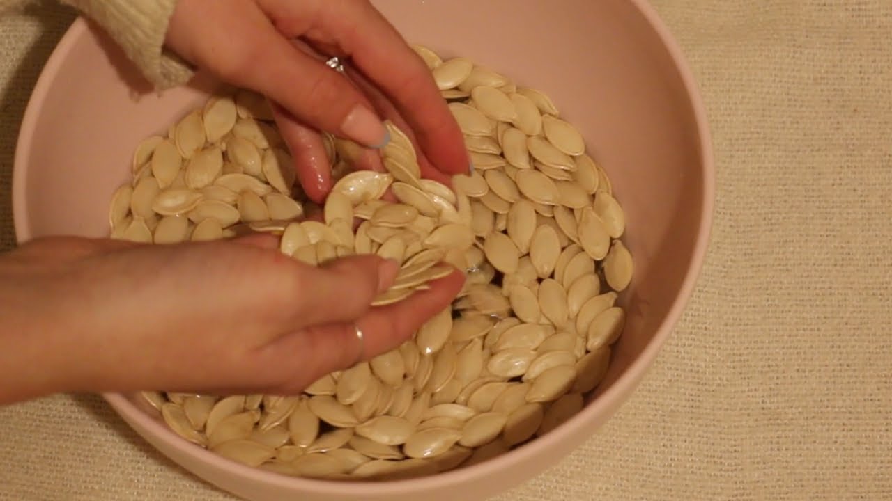 [ASMR] Pumpkin Seeds - Wood Soup Style (sounds for sleep and study, calming, no talking, SO tingly)