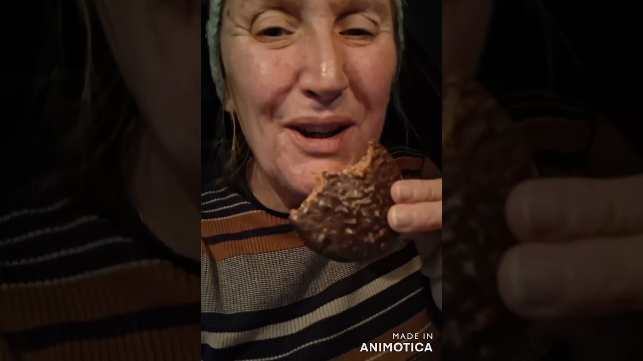 Видео по просьбе зрителей о Крампусе и поедании рождественского печенья - blossomlikearose