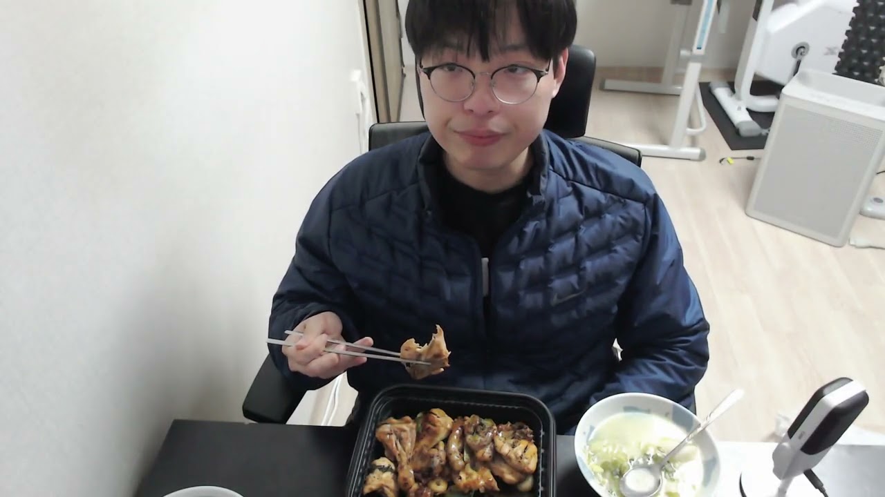 2월 20일 금요일 저녁 떡국, 치킨