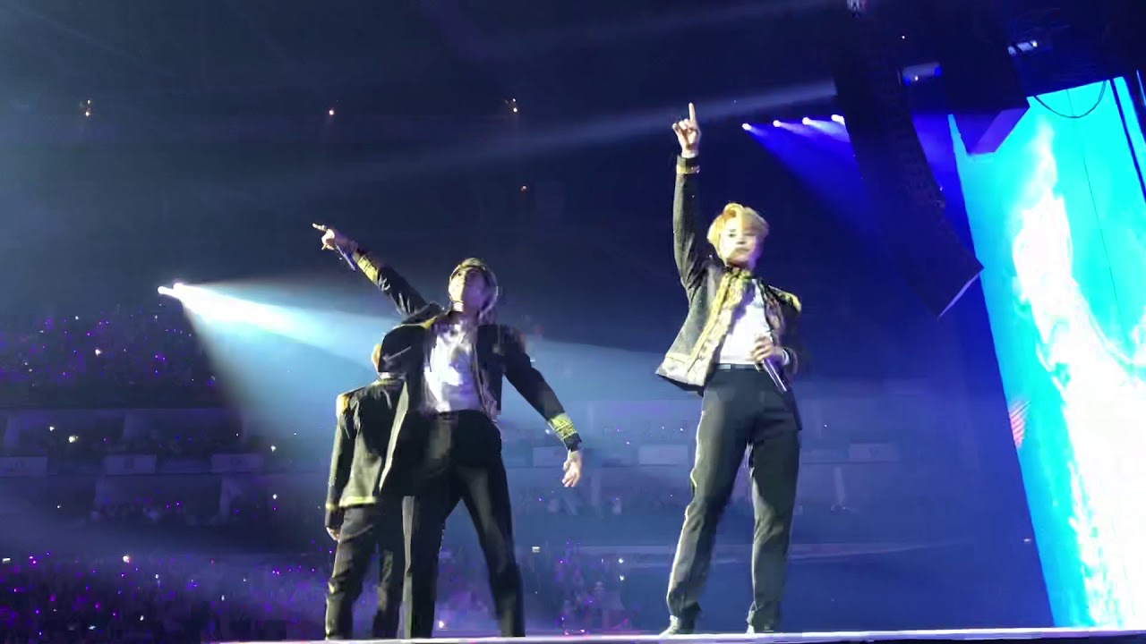 BTS Love Yourself World Tour, London 181009: Magic Shop