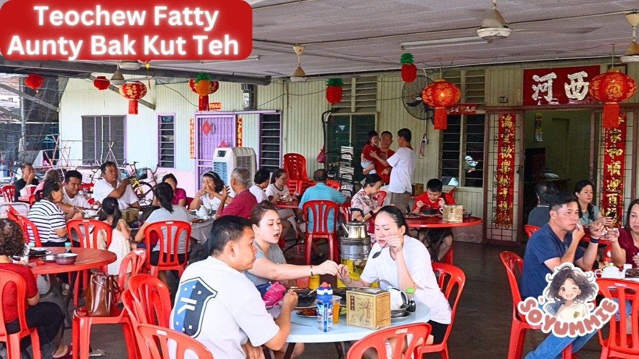 70 Yrs! Klang LADY BOSS WOK MASTER cook 35 MENU for 12 TABLES All by Herself! - M’sia Street Food