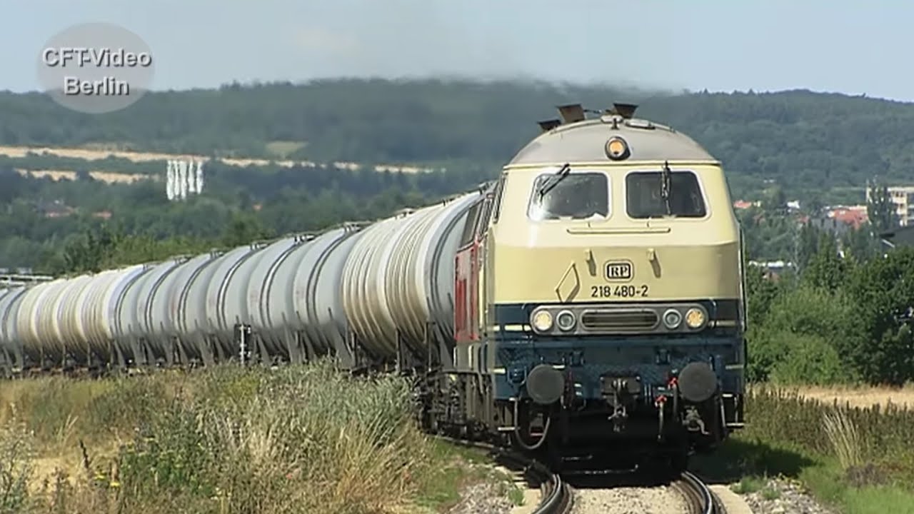 Kesselwagenzug mit Baureihe 218
