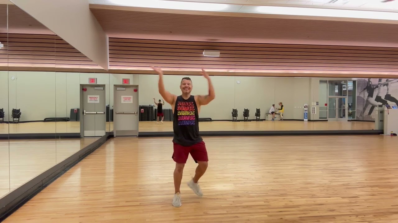 Golden-Huntrix Bachata version . Zumba 