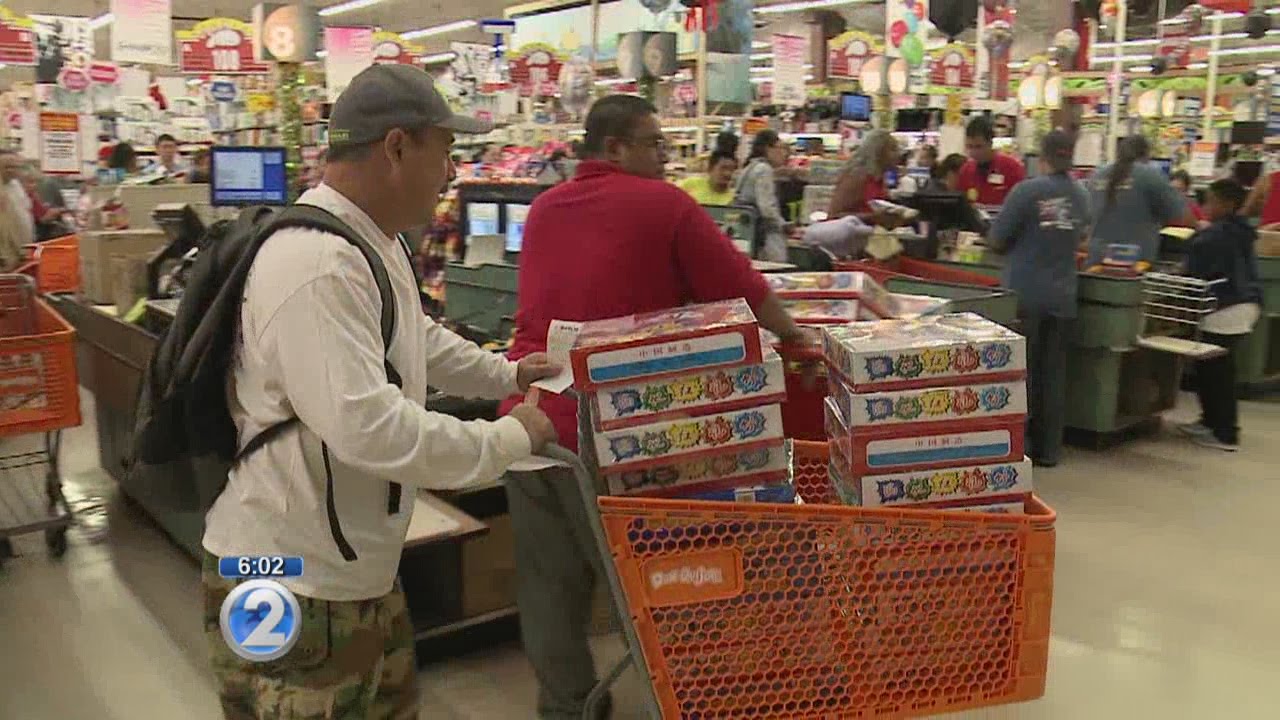Frenzy at Oahu retailers as New Year's Eve firecracker sales begin