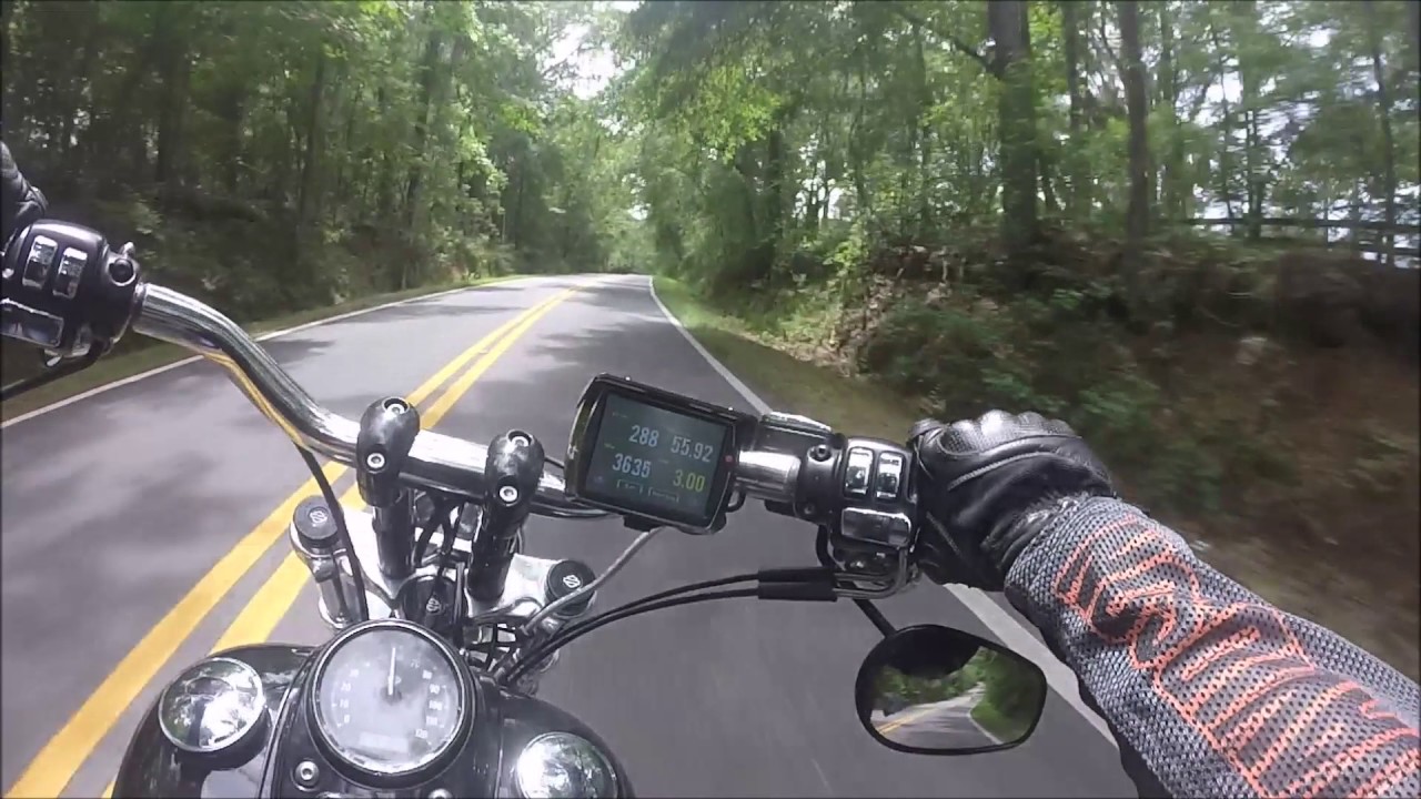 S&S 110 dyna wide glide goofing off on short long winding road... gopro