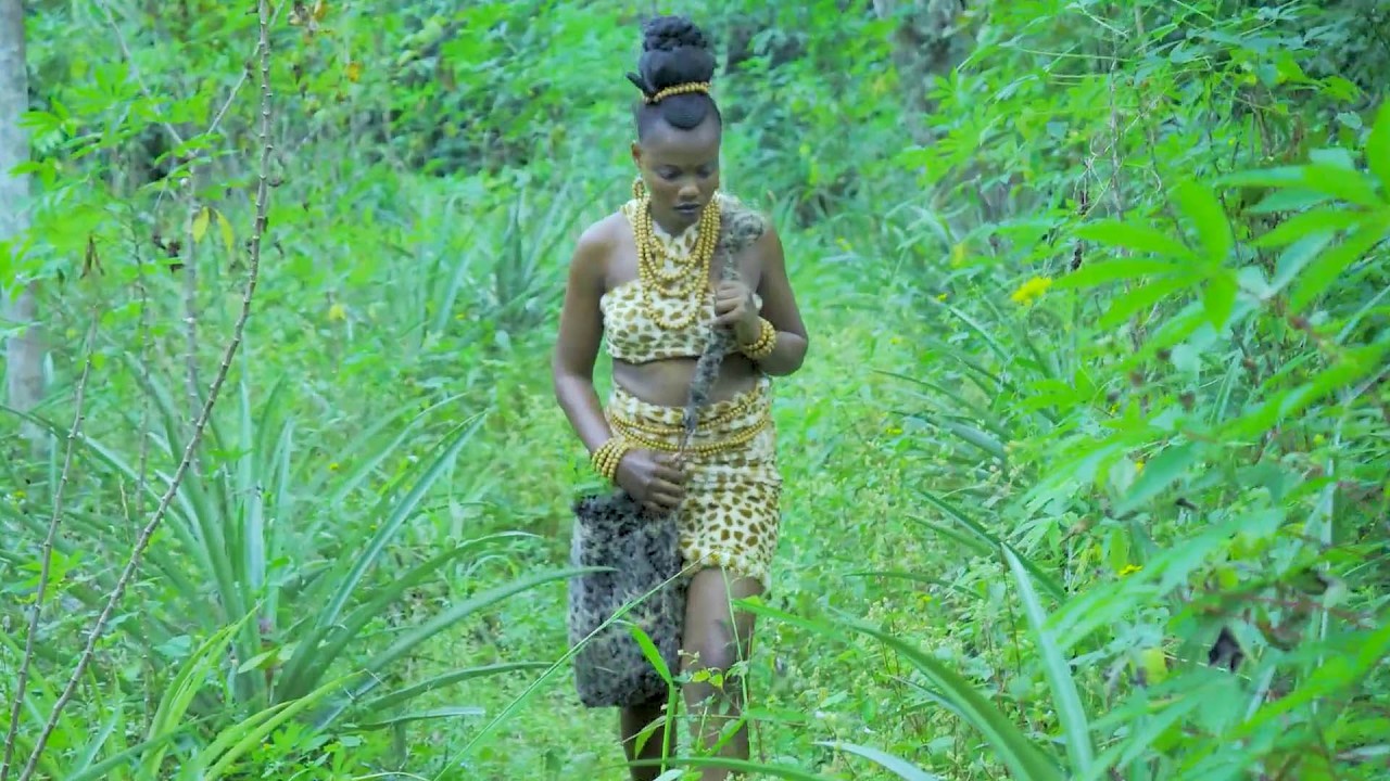 The Virgin Maide Returns From The Evil Forest With The Herb To Save The Dying Prince Nigerian Movies